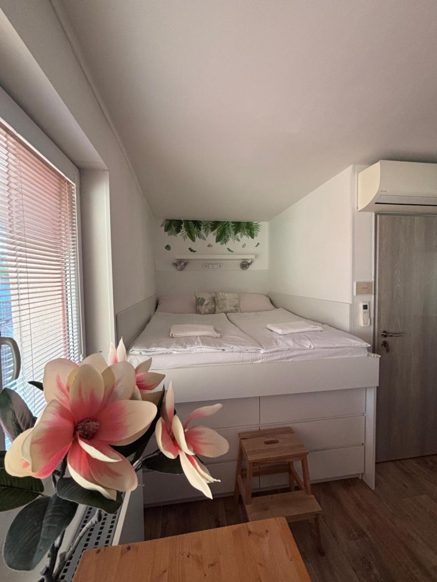 Apartmány Marco Polo Lednice Exterior foto